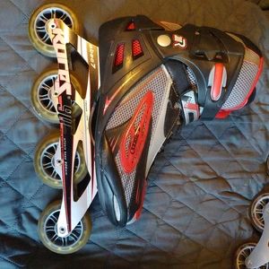 Rollerblades Mens size 12 Roces 300R Inline Skates